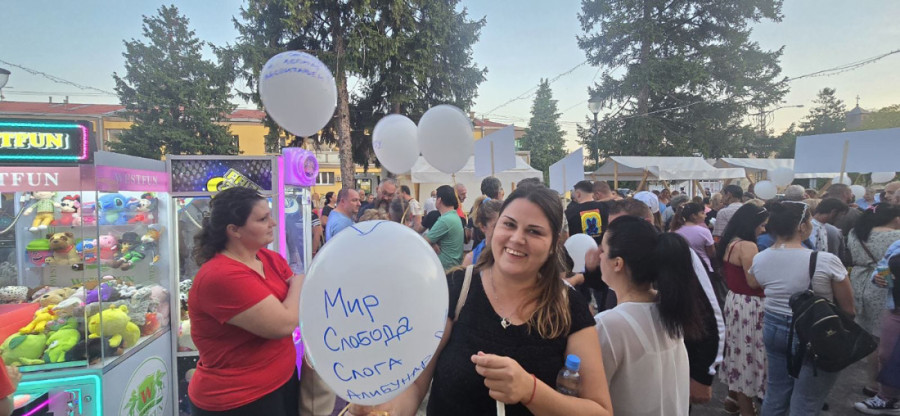 Veličanstveni prizori iz cele Srbije: Nepregledne kolone ljudi širom zemlje se borile za Srbiju (FOTO/VIDEO)