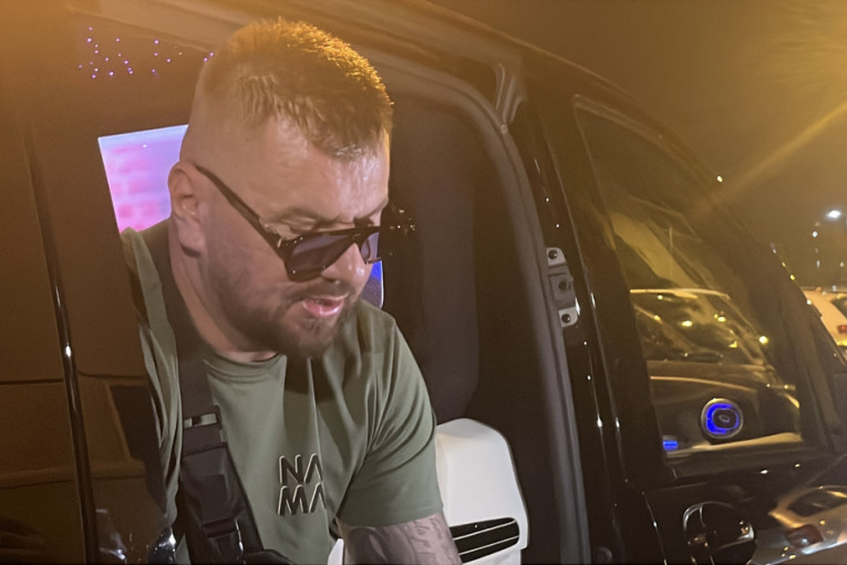 Janjuš nakon operacije prvi stigao u "Elitu", a za njim i njegova bivša: Učesnici spremni za ulazak!