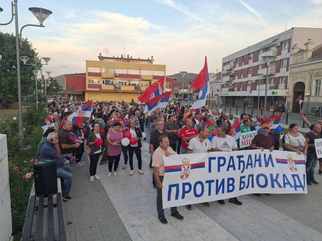 Najmasovniji skup do sada: Više od 145.000 građana širim Srbije ustalo protiv blokada! Vučić poručio: Narod je pobedio! (FOTO/VIDEO)