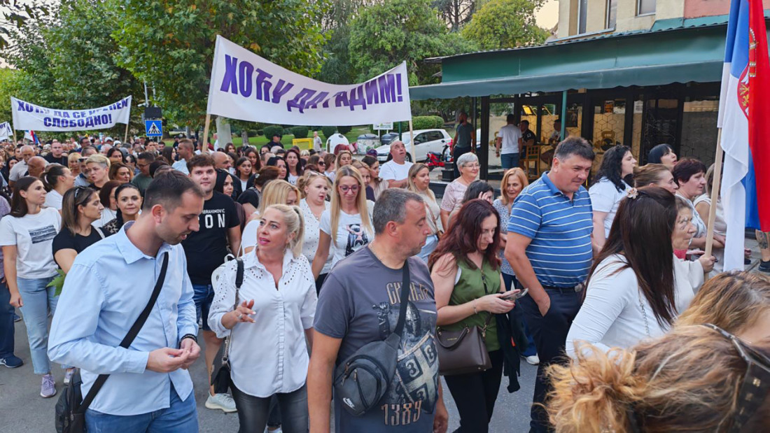 Najmasovniji skup do sada: Više od 145.000 građana širim Srbije ustalo protiv blokada! Vučić poručio: Narod je pobedio! (FOTO/VIDEO)