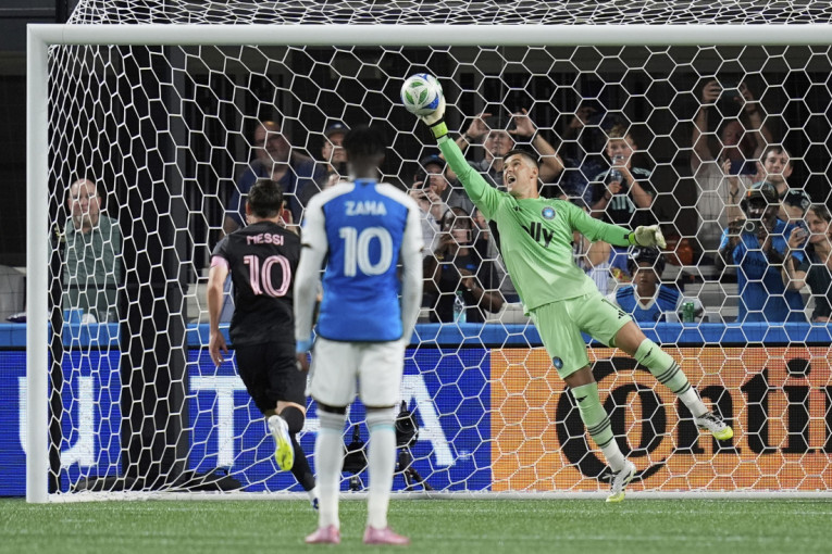 Mesi podigao trofej za pobednika konferencije! Inter Majami u velikom finalu MLS!