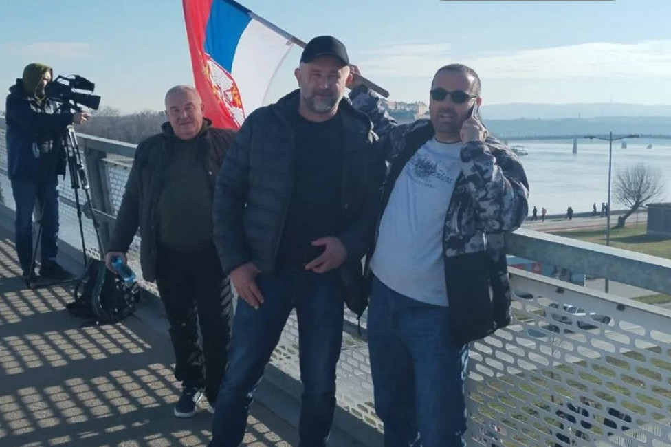 Od bicikliste do traktoriste: Ko je zaista Dejan Rakić iz Aradca koji sad vodi protest poljoprivrednika?