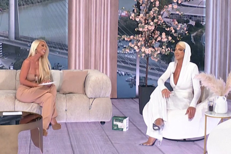 "Viki je sve kontra, stvarno ne mogu..." Karleuša oplela po kolegama, a evo šta kaže o Desingerici!