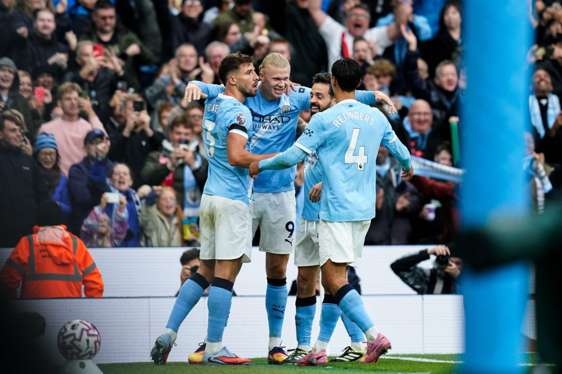 Siti je tata-mata za Junajted! Pogledajte FULL HD hajlajtse derbija Mančestera! (VIDEO)