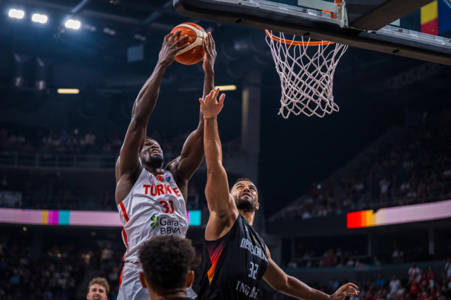 Nemci svetskoj kruni pridodali i evropsku! Bonga je X faktor Eurobasketa!