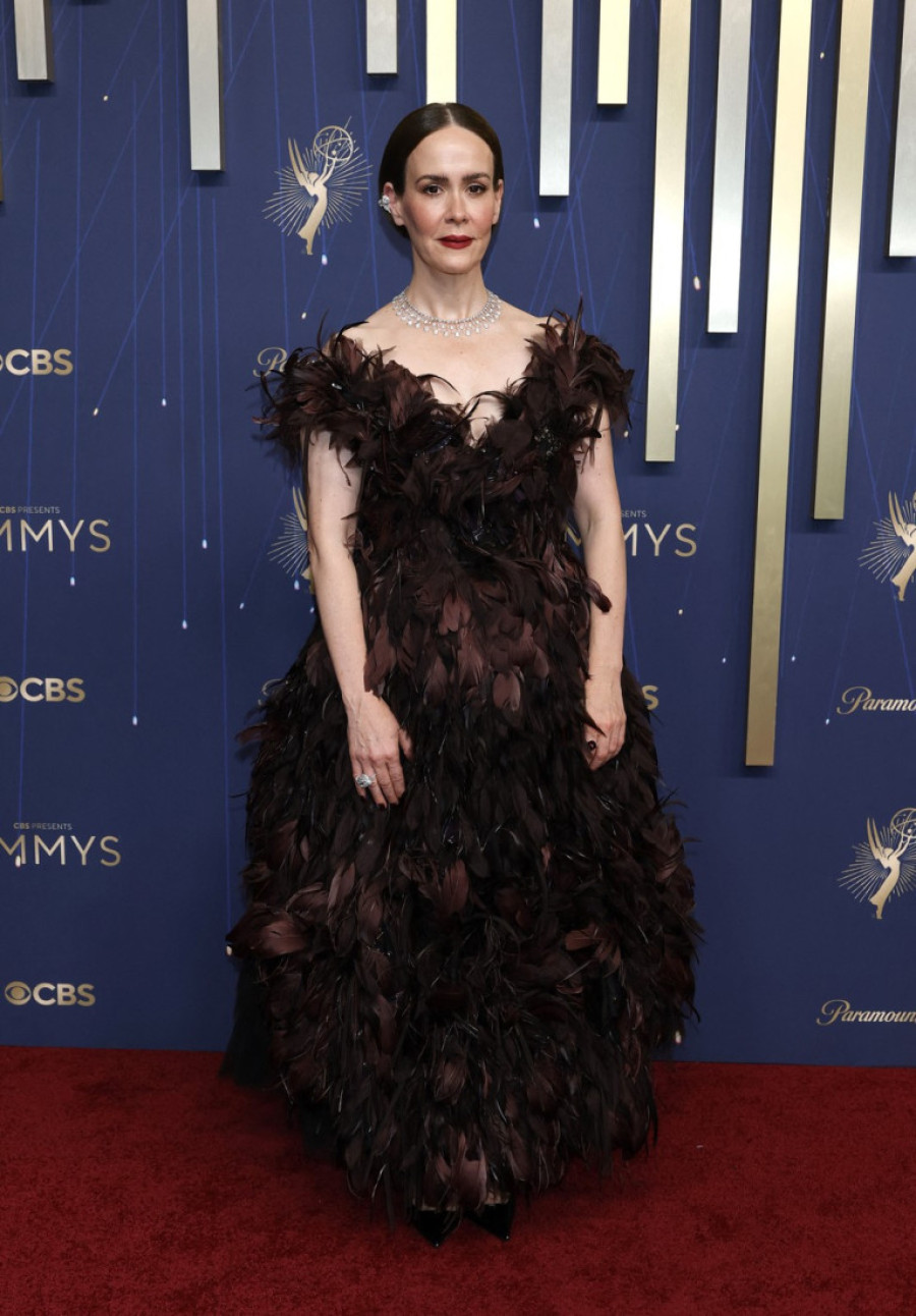 Crveni tepih je eksplodirao od glamura, a ovo su izdanja sa dodele Emija o kojima se priča: Dve dame u crvenom i žena za sva vremena (FOTO)