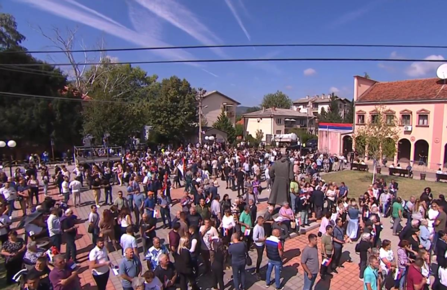 Svečana proslava u Gadžinom Hanu! Vučević: Lakše je zavesti ljude da ruše nego da vole, danas nam treba mudrost i sloga! (FOTO/VIDEO)
