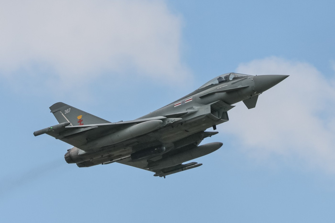 Bože pravde se orilo Narodnim pozorištem: Premijer poručio - Naša je ljudska obaveza da slobodu sačuvamo (VIDEO/FOTO)