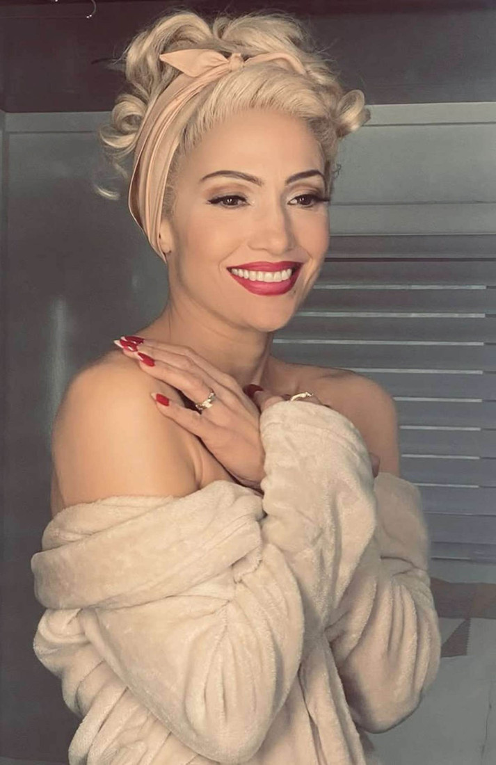 Ko je ova osoba? Džej Lo ima novu boju kose i imidž, fanovi ne prestaju da komentarišu njeno senzualno izdanje (FOTO)