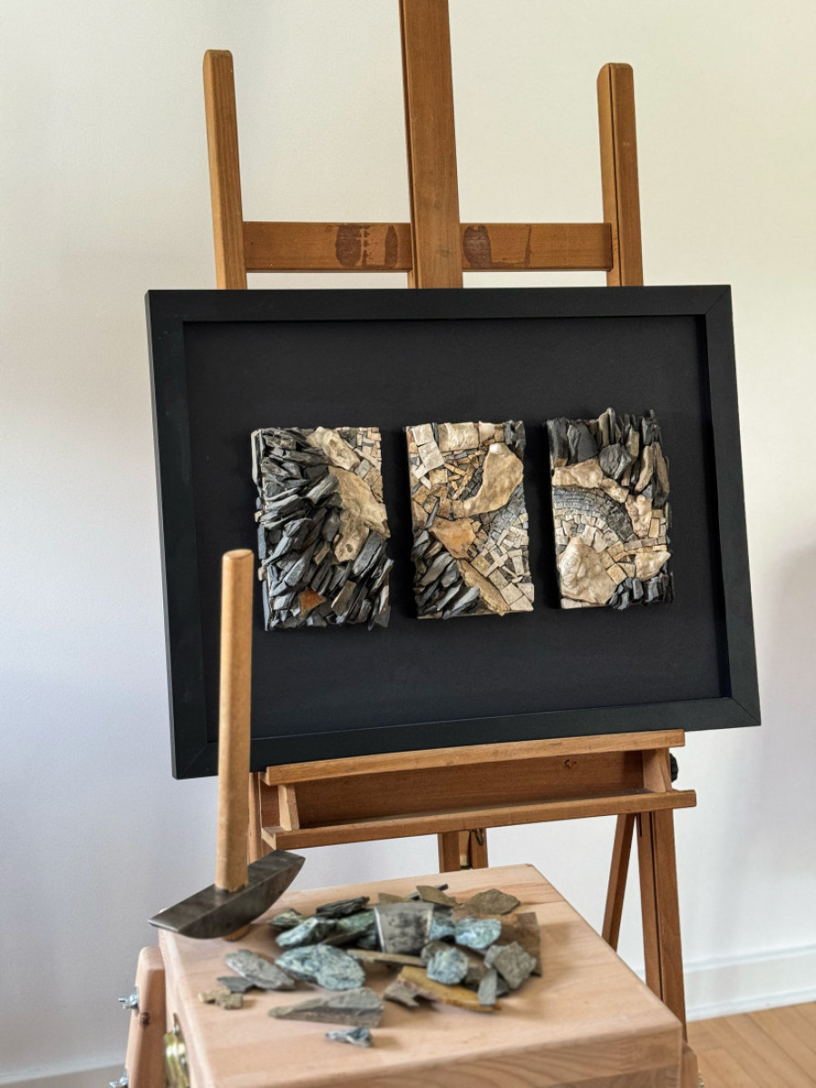 Ona iskopava kamenje na planinama, a onda im u večernjoj haljini daje sjaj dijamanata: Izložba mozaika Anđelke Radojević (FOTO/VIDEO)