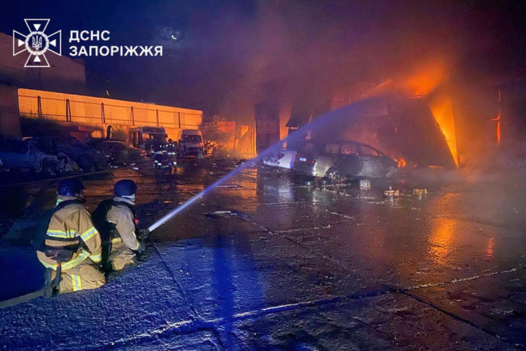 Eksplozije u Zaporožju! Odjekuju detonacije kod najveće nuklearke u Evropi, diže se crni dim (VIDEO)