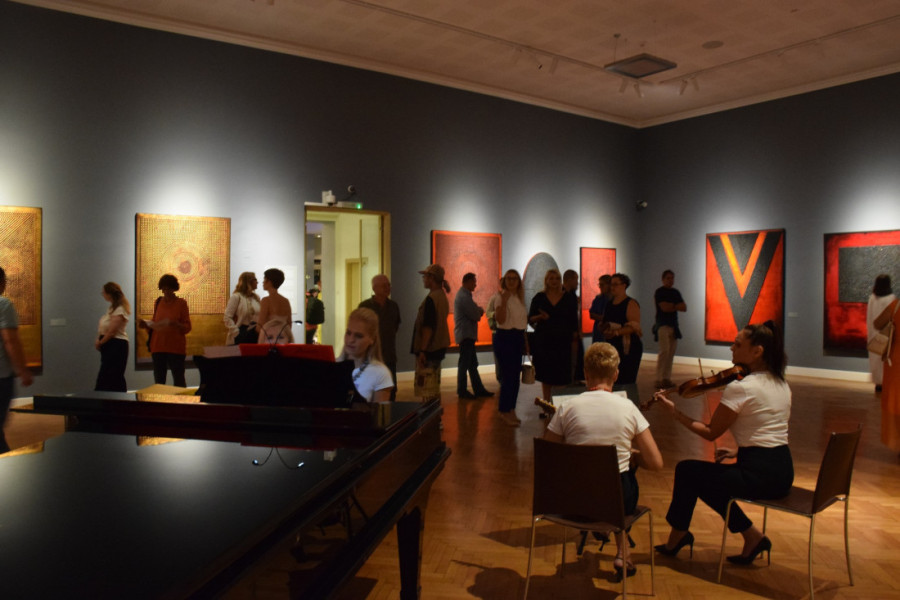 Povodom sto godina od rođenja Lazara Vozarevića u Galeriji Matice srpske otvorena impresivna izložba (FOTO)