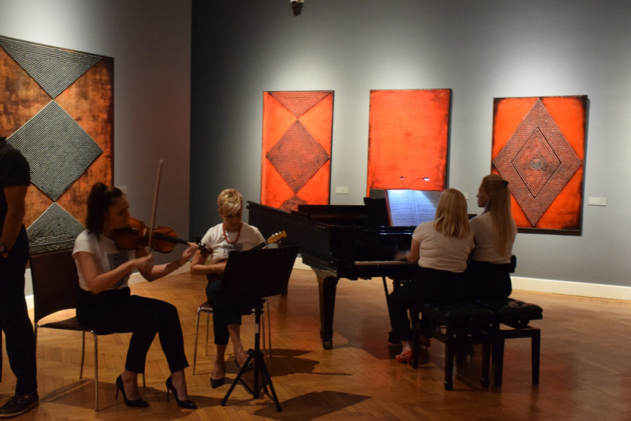 Povodom sto godina od rođenja Lazara Vozarevića u Galeriji Matice srpske otvorena impresivna izložba (FOTO)
