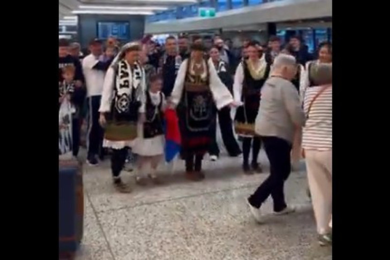 Bajkovita zlatna priča: Do pre tri godine pravio tolet papir, a sada je prvak sveta (FOTO/VIDEO)