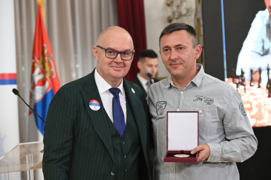 Ponosnih 77 godina: Šahovski savez Srbije, uz nove mlade snage, obeležio jubilej (FOTO)