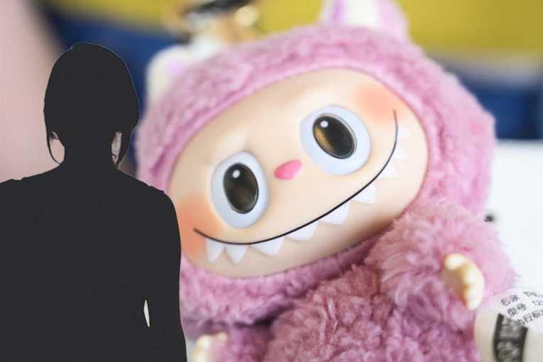 Reagovala i crkva: Devojka iz Moskve prodala dušu i krvlju potpisala ugovor samo da bi kupila labubu lutkice (FOTO)