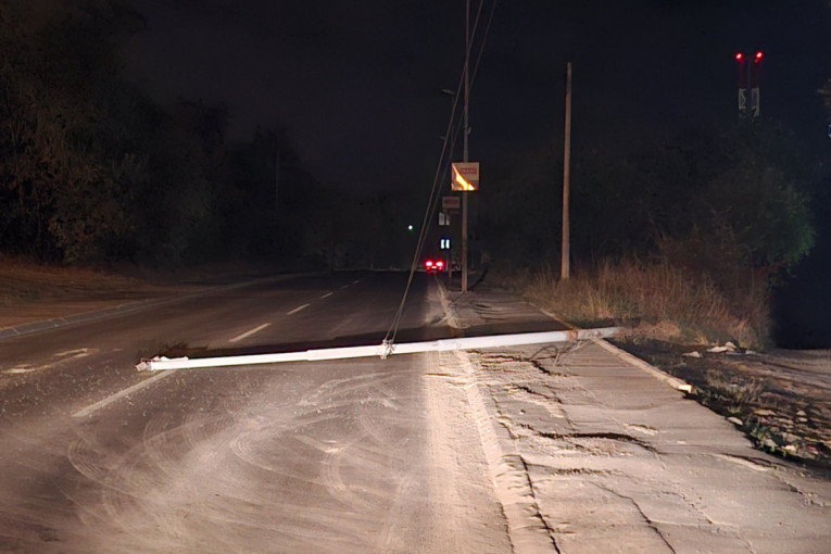 Neverovatne noćne scene u Višnjičkoj Banji: Pogledajte kako je blokiran saobracaj (FOTO)