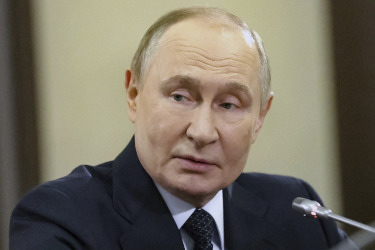 Svet u transu kada je video novi spektakl u Rusiji! Javio se Putin sa snažnom porukom! (VIDEO)