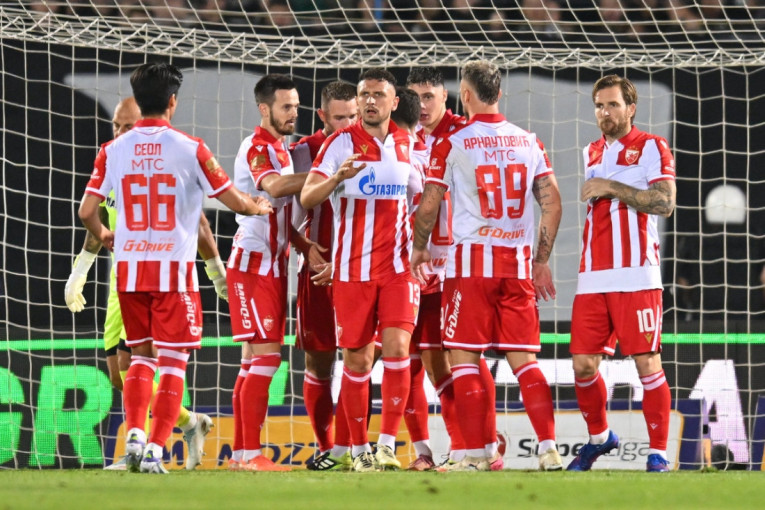 Zvezdini fudbaleri posle derbija oduševili i Grobare! Premija otišla u humanitarne svrhe, najviše na račun malog navijača Partizana!