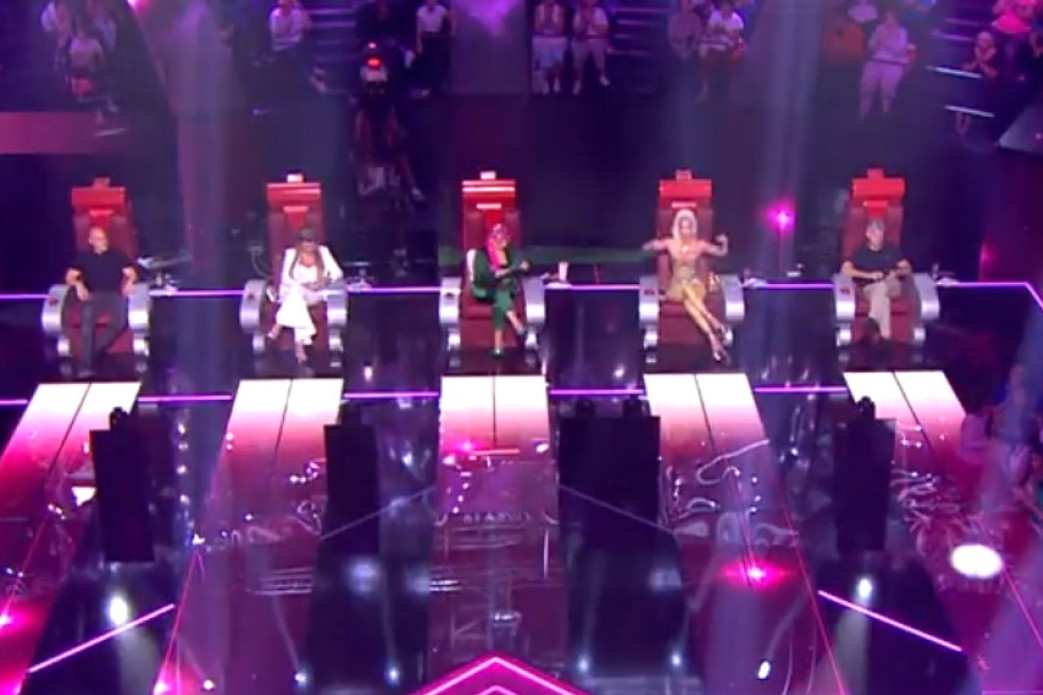 Bukti rat Desingerice i Karleuše u "Pinkovim zvezdama": Niko ne želi da šiješ ljude u glavu!