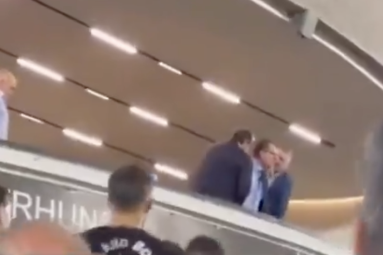 Mijatović ušao u klinč sa navijačima! Haotično je bilo posle derbija u loži Partizanovog stadiona! (VIDEO)