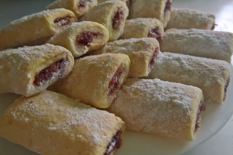 Recept dana: Štrudlice sa džemom, starinski kolači koji ne izlaze iz mode, a prave se od samo pet sastojaka