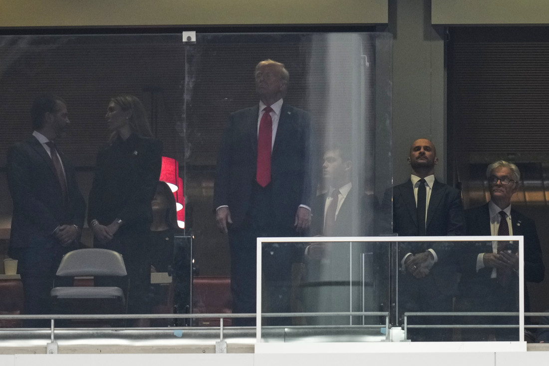 Veliki požar u Tekerišu: Vatra "progutala" restoran kod spomenika Cerskim junacima