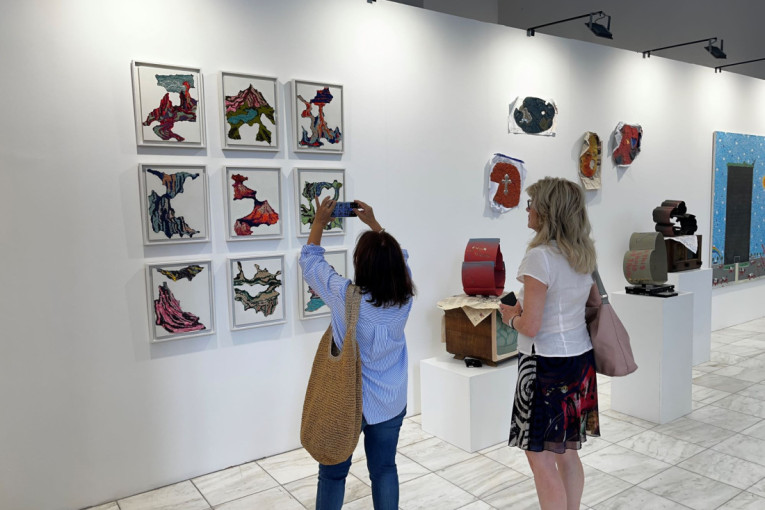 Poznata beogradska galerija na prestižnom umetničkom sajmu u Atini: Optimistična poruka o Srbiji (FOTO)