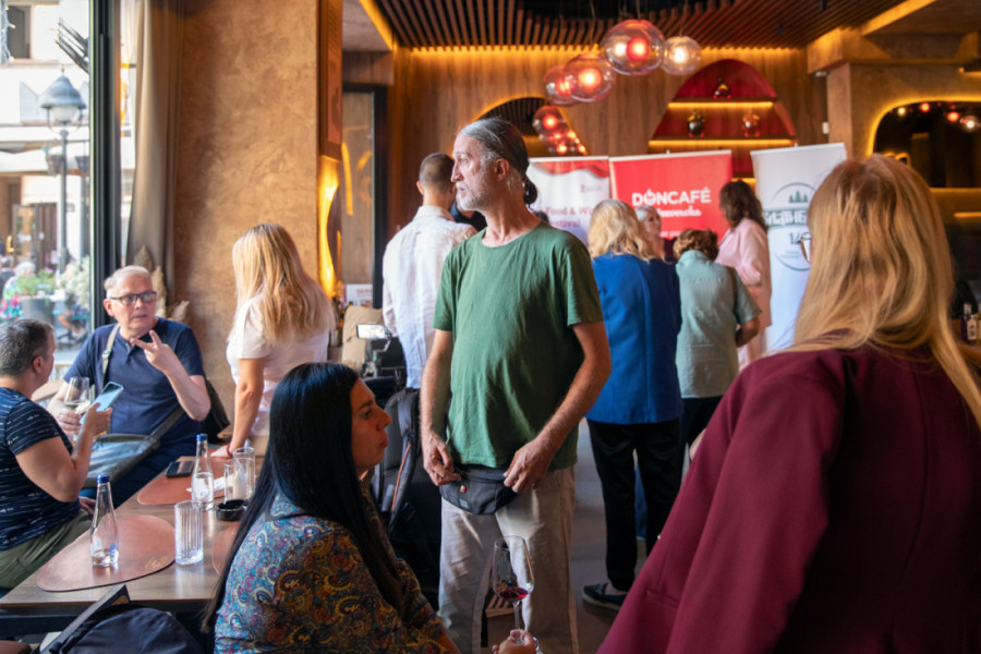 „Vidimo se kod Konja“: Good Food & Wine festival donosi spektakl vina, sireva i muzike u srce Beograda