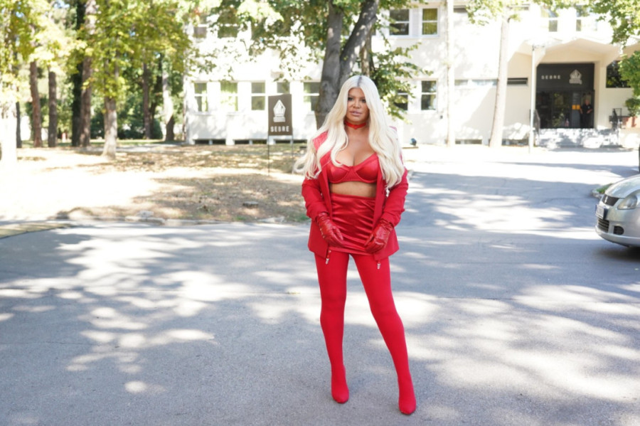 "Ljudi na estradi su glupi!" Dara Bubamara oplela po kolegama, Bobana Rajovića posebno unakazila