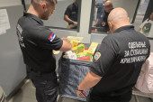 Puni koferi dima: Ovo su kineske cigarete zaplenjene na "Nikoli Tesli" (FOTO)