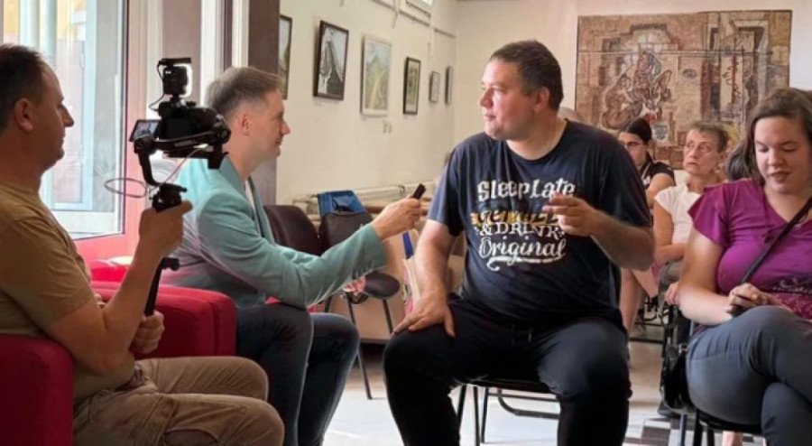 Održana druga radionica u okviru projekta "Naša priča": Poznata televizijska lica i urednici pomogli osobama sa invaliditetom!