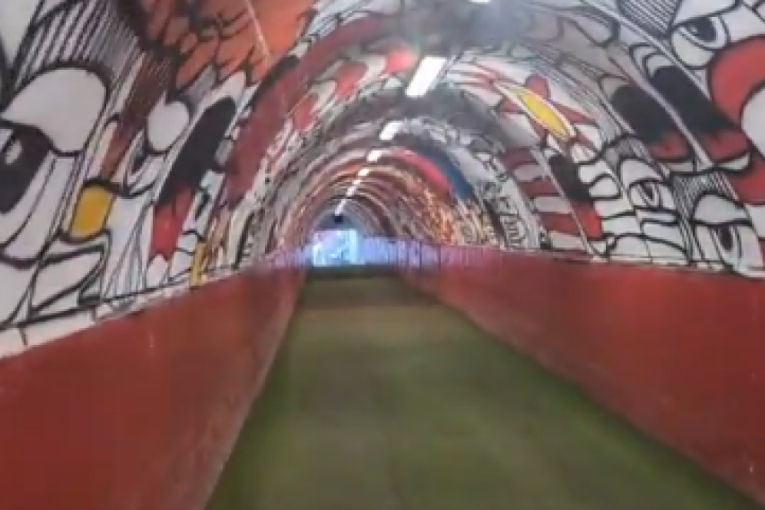 Zvezdin čuveni tunel, 73 metra... Škoti kažu "jedna od najozloglašenijih šetnji u svetu fudbala" (VIDEO)