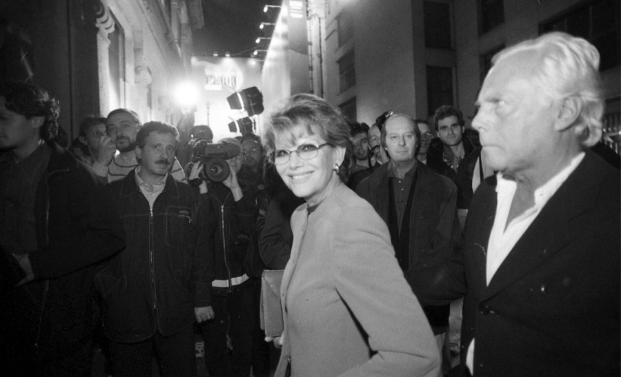 Ko je bila Klaudija Kardinale: Neukrotiva filmska diva koja se pred papom pojavila u mini suknji (FOTO)