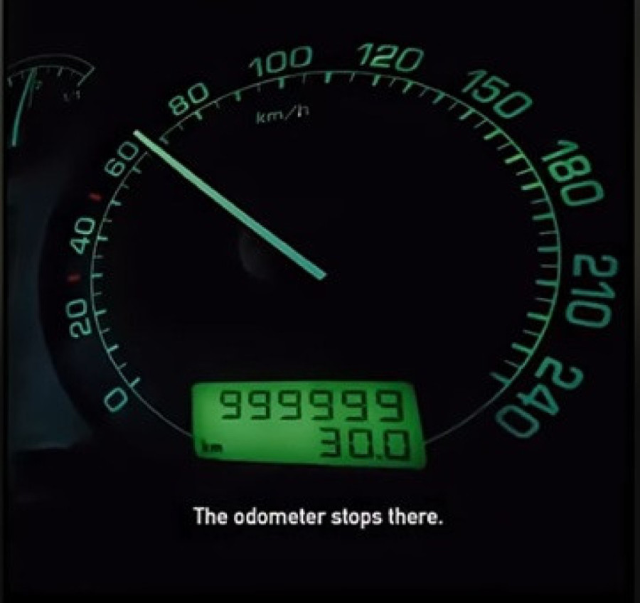 Šta piše na brojčaniku kad automobil pređe milion kilometara? To je upravo saznao jedan farmer sa Islanda (FOTO)