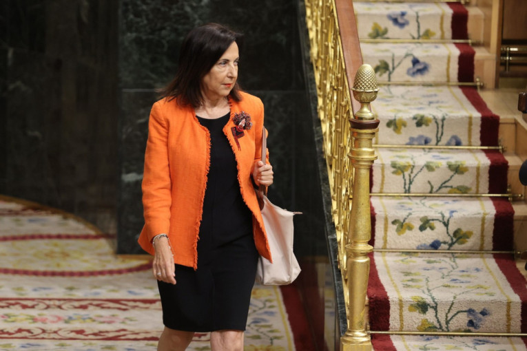 RAT NA BLISKOM ISTOKU Projektil pogodio tanker kod Dubaija, Iran srušio dva američka drona!