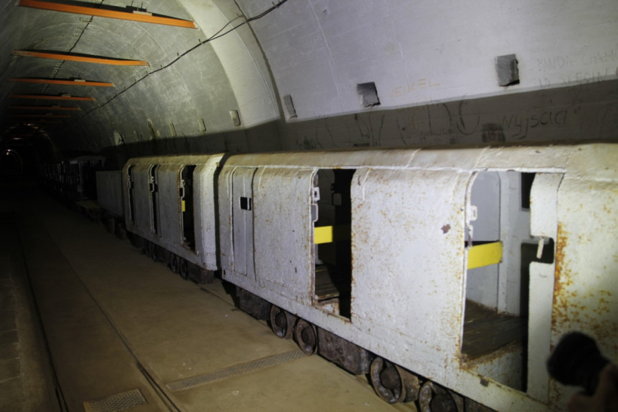 Istovremeno prelepo i jezivo: Nema mutanata ni zombija, ali krilata bića vire iz mraka u podzemnom nacističkom gradu (FOTO)