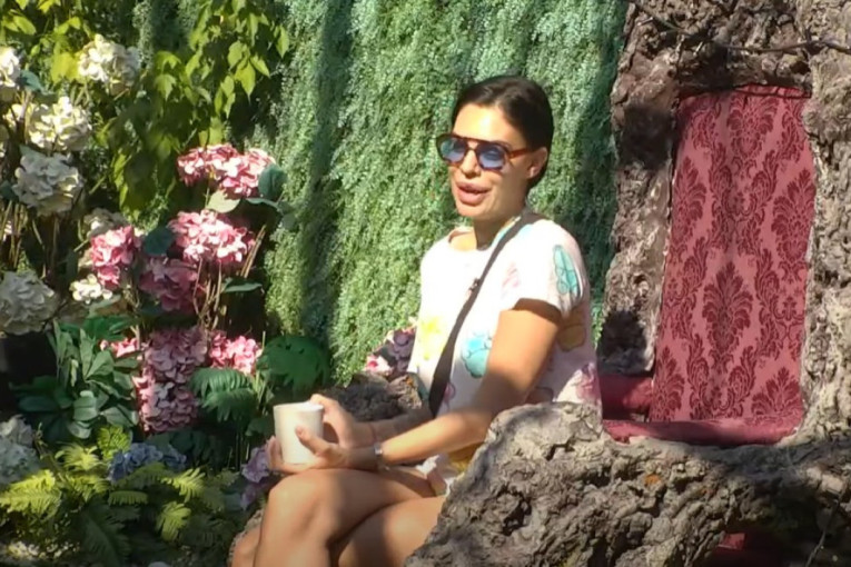 "Pretio mi je ubistvom" Mina Vrbaški najavila tužbu Kristijanu Goluboviću: "Znam šta je Kristina sve pretrpela"