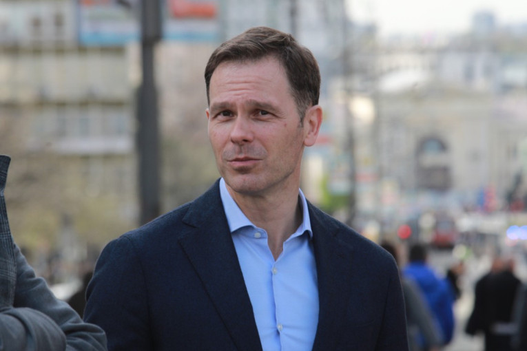 Zvanično potvrđeno: Vanredno povećanje minimalca i plata u ovim sektorima!