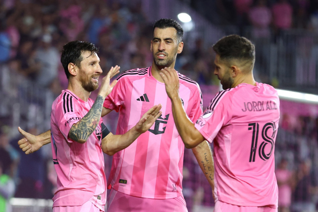 Barsina legenda kači kopačke o klin! Kraj trofejne karijere!