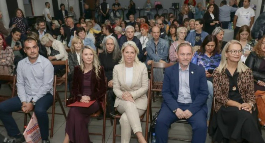 Glas zajednice koja se razume pogledom i znakom! U Kruševcu obeležena Međunarodna nedelja gluvih i 70 godina Saveza (FOTO)