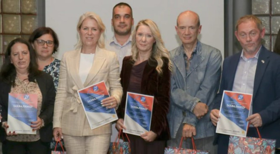 Glas zajednice koja se razume pogledom i znakom! U Kruševcu obeležena Međunarodna nedelja gluvih i 70 godina Saveza (FOTO)