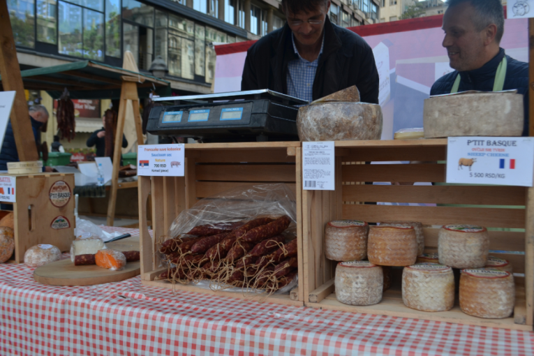 Održan 7. Good Food & Wine Festival u Beogradu: Gastronomski i vinski spektakl na Trgu republike (FOTO)