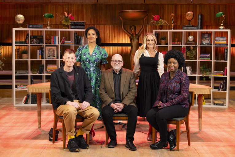 U agoniji izabrani finalisti Bukerove nagrade: U žiriju i slavna Keri Bredšo (FOTO)