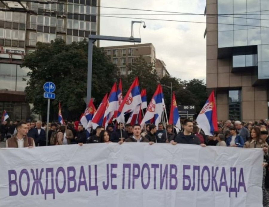 Predsednik Vučić sa narodom u Obrenovcu! Građani ustali protiv blokada - skoro 160.000 ljudi u maršu protiv terora (FOTO/VIDEO)