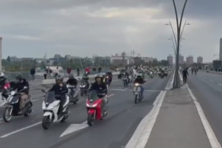 Divni snimci iz Beograda: Nepregledna kolona bajkera ide na skup slobodnih građana (VIDEO)