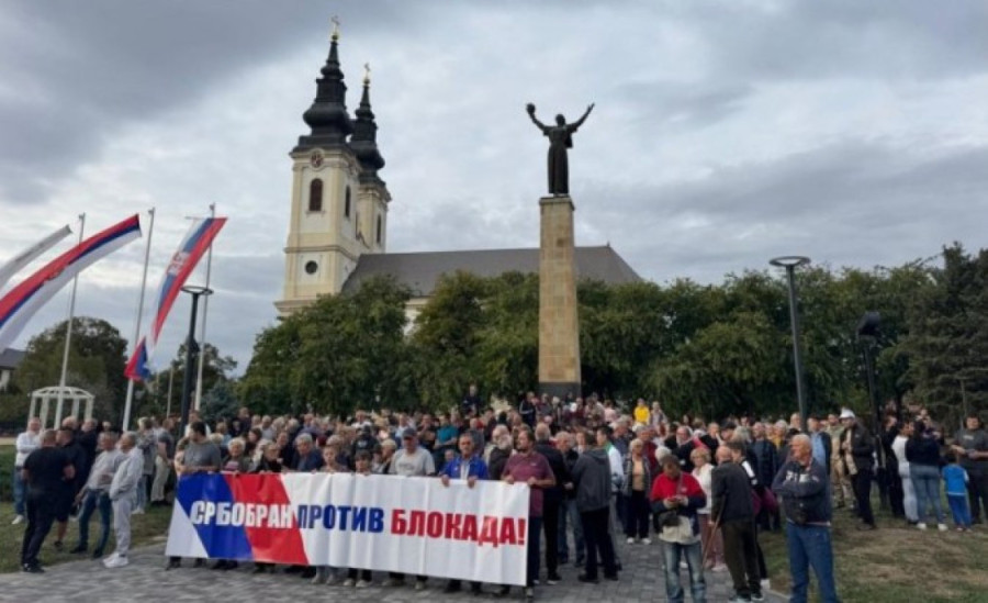 Predsednik Vučić sa narodom u Obrenovcu! Građani ustali protiv blokada - skoro 160.000 ljudi u maršu protiv terora (FOTO/VIDEO)