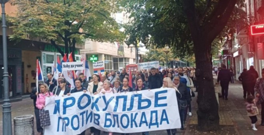 Predsednik Vučić sa narodom u Obrenovcu! Građani ustali protiv blokada - skoro 160.000 ljudi u maršu protiv terora (FOTO/VIDEO)