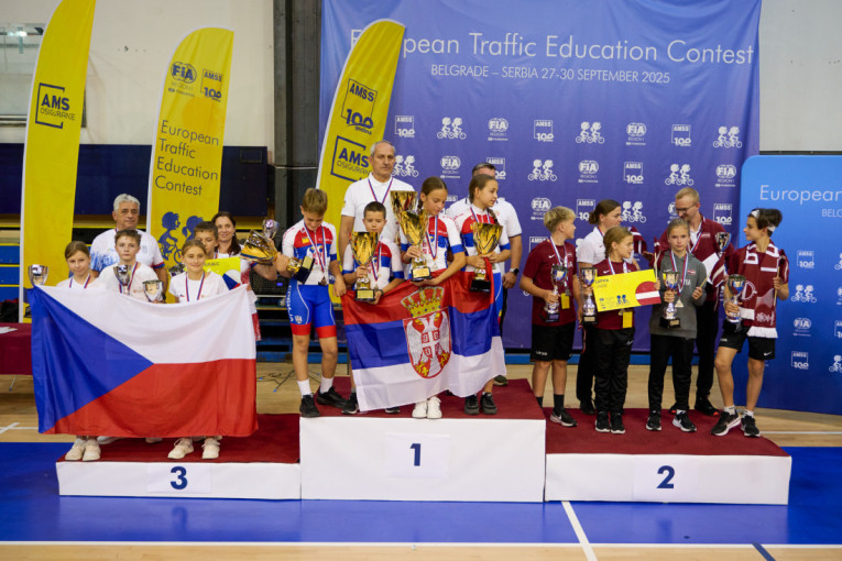 Erik Adams odustaje od kandidature za reizbor za gradonačelnika Njujorka (VIDEO)