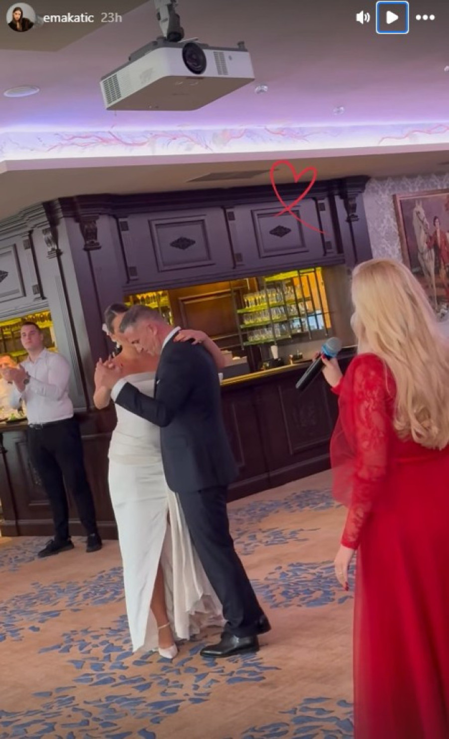 Evo ko je novi zet Suzane Mančić! Stariji je od njene ćerke 23 godine i ima briljantnu biografiju!